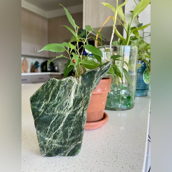 Nephrite Jade Freeform - Picture 3 of 7